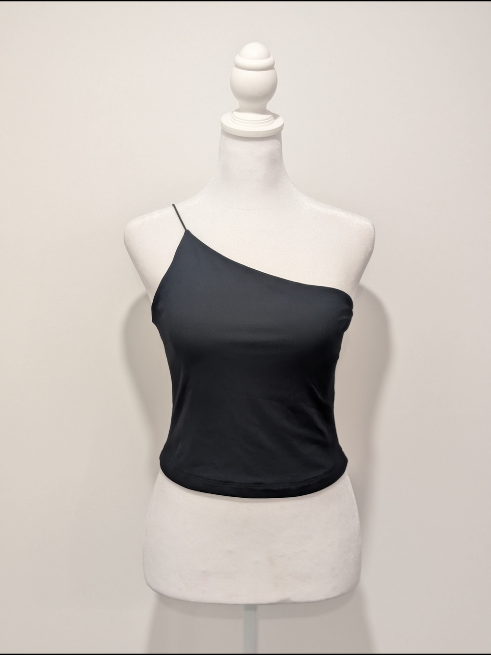 Dynamite Black One-Shoulder Spaghetti Strap Crop Top